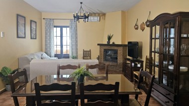 Casitas Cueva del Gato - Casa El Lago