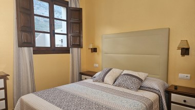 Casitas Cueva del Gato - Casa El Lago