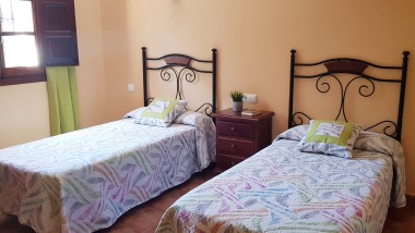 Casitas Cueva del Gato - Casa El Lago